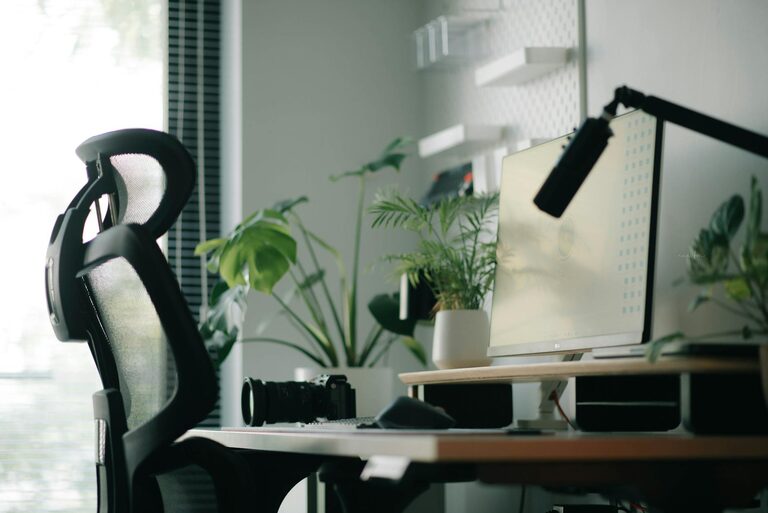 Tips for Creating an Inviting and Functional Home Office Space