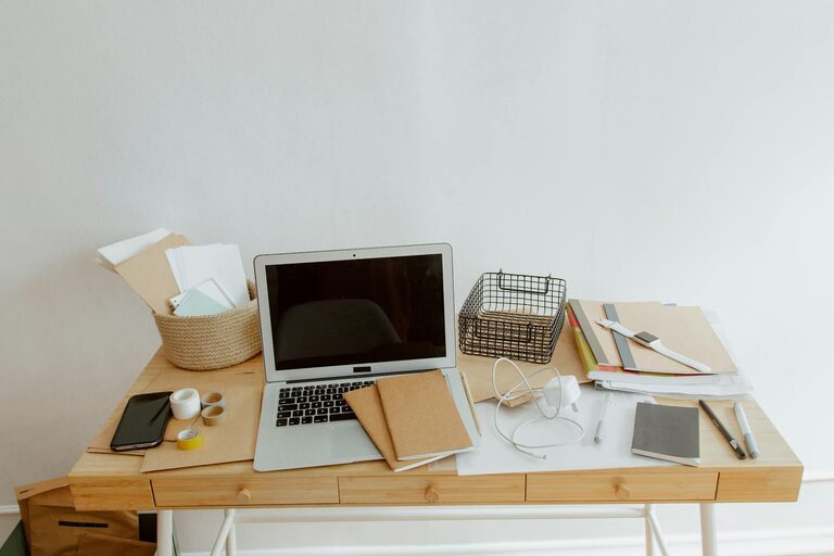 Practical Tips for Organising a Clutter-Free Home Office Space